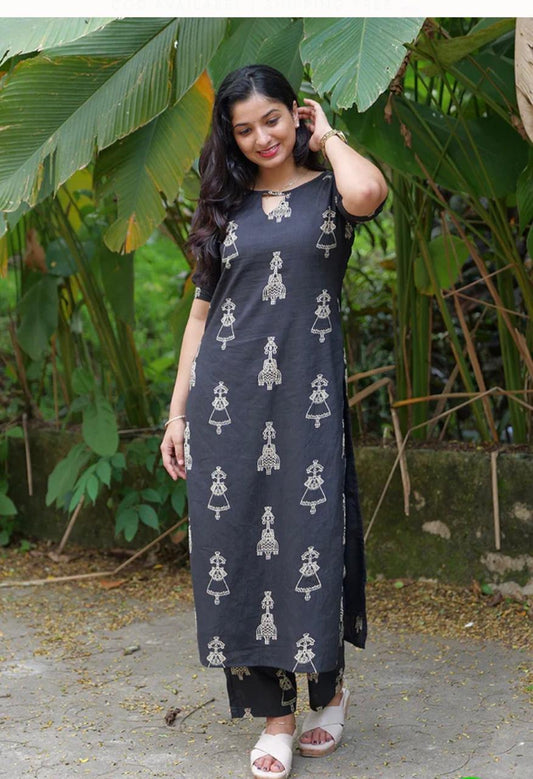 Women’s Cream Floral Printed Straight Kurti with Pants